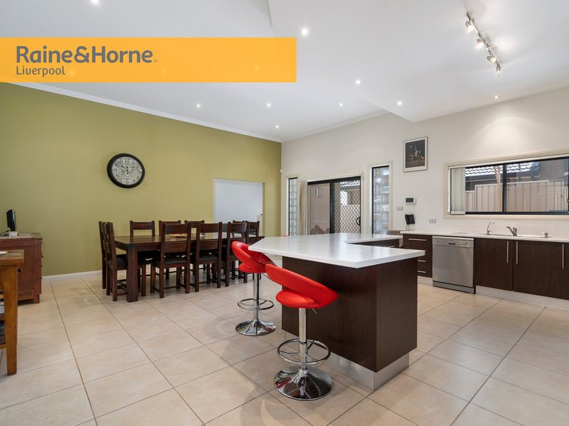 7 Pecan Place, Casula NSW 2170