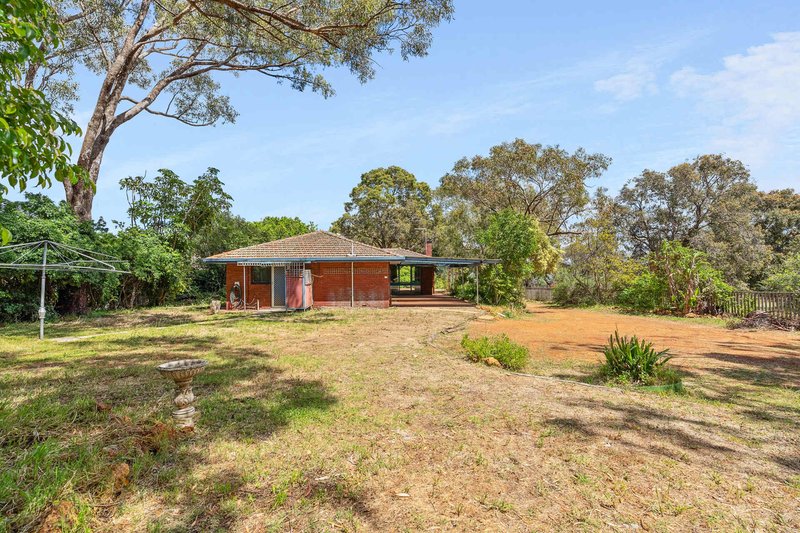 Photo - 7 Peet Road, Kalamunda WA 6076 - Image 19