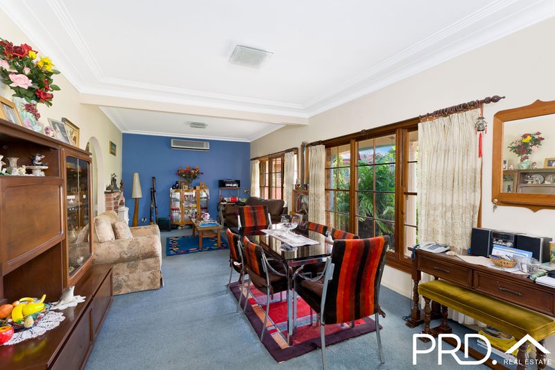 Photo - 7 Penrose Avenue, East Hills NSW 2213 - Image 3