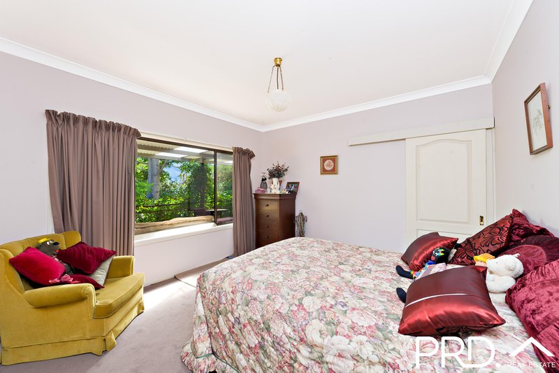 Photo - 7 Penrose Avenue, East Hills NSW 2213 - Image 6