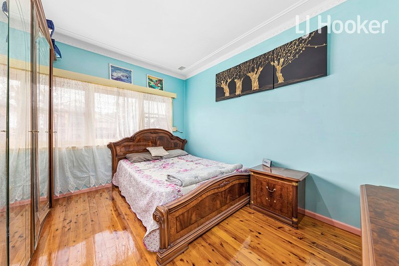 Photo - 7 Pepler Rd , Cabramatta West NSW 2166 - Image 13