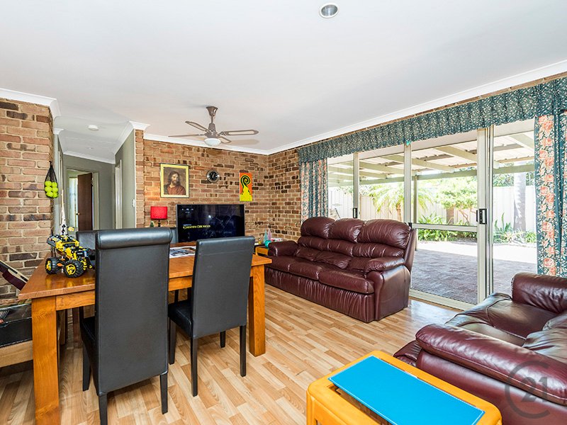 Photo - 7 Pepperwood Rise, Halls Head WA 6210 - Image 5