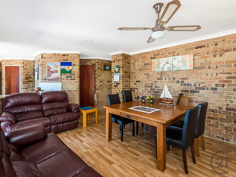 Photo - 7 Pepperwood Rise, Halls Head WA 6210 - Image 6