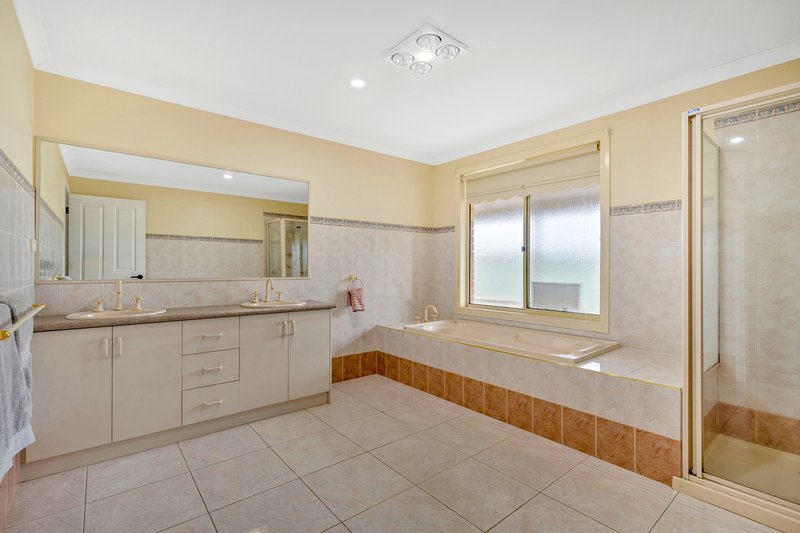 Photo - 7 Peregrine Road, Oaklands Junction VIC 3063 - Image 28