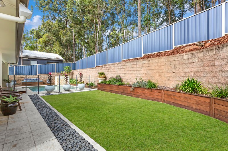 Photo - 7 Perla Close, Eatons Hill QLD 4037 - Image 26