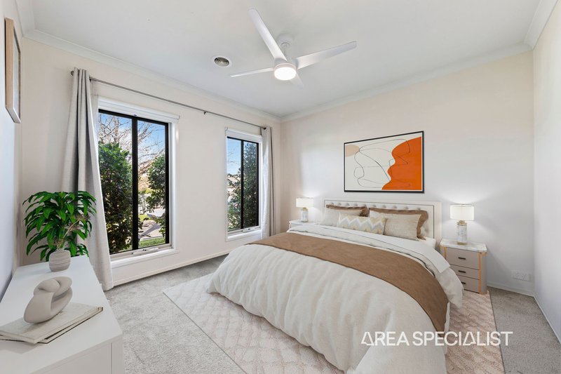 Photo - 7 Perry Court, Pakenham VIC 3810 - Image 2