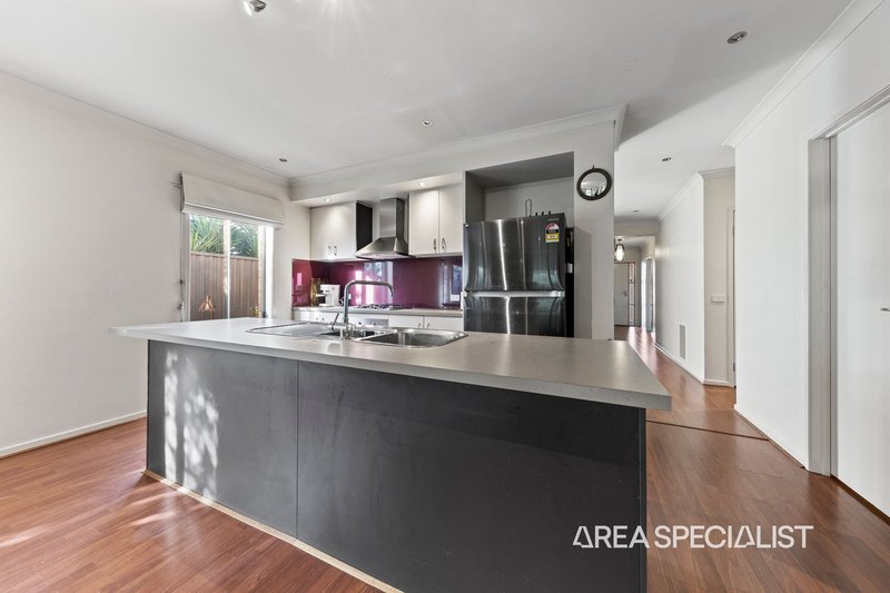 Photo - 7 Perry Court, Pakenham VIC 3810 - Image 6
