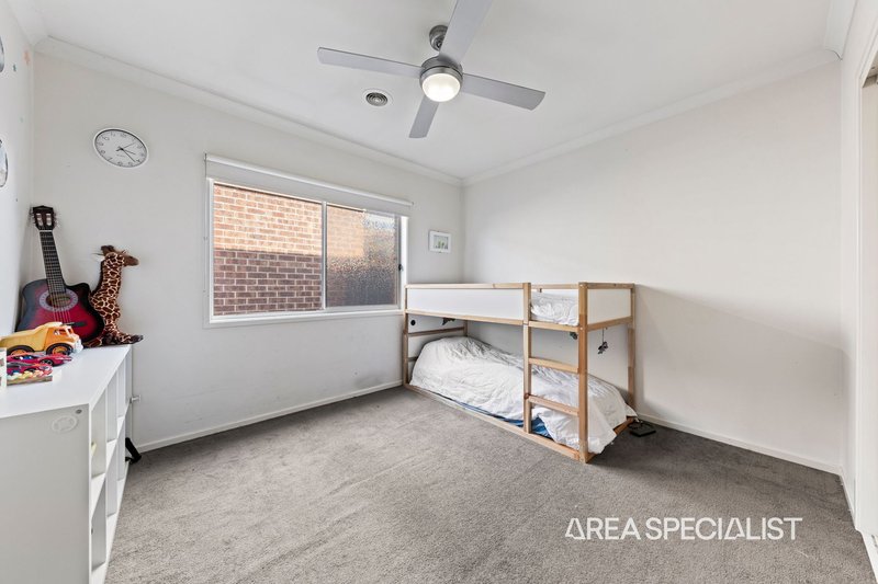 Photo - 7 Perry Court, Pakenham VIC 3810 - Image 11