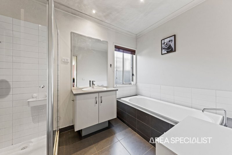 Photo - 7 Perry Court, Pakenham VIC 3810 - Image 16