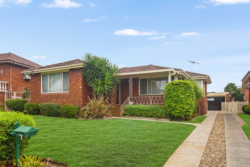 7 Peter Crescent, Greenacre NSW 2190