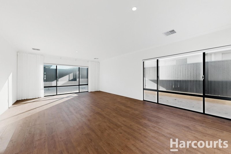 Photo - 7 Phaxas Street, Jindalee WA 6036 - Image 3