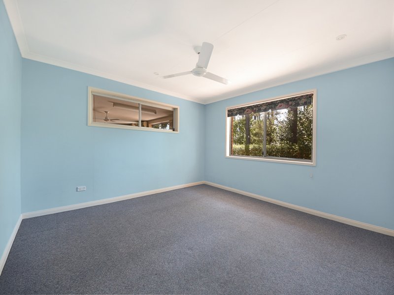 Photo - 7 Phillip Street, Beachmere QLD 4510 - Image 6