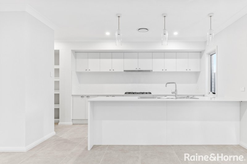 Photo - 7 Phoebus Lane, Leppington NSW 2179 - Image 3