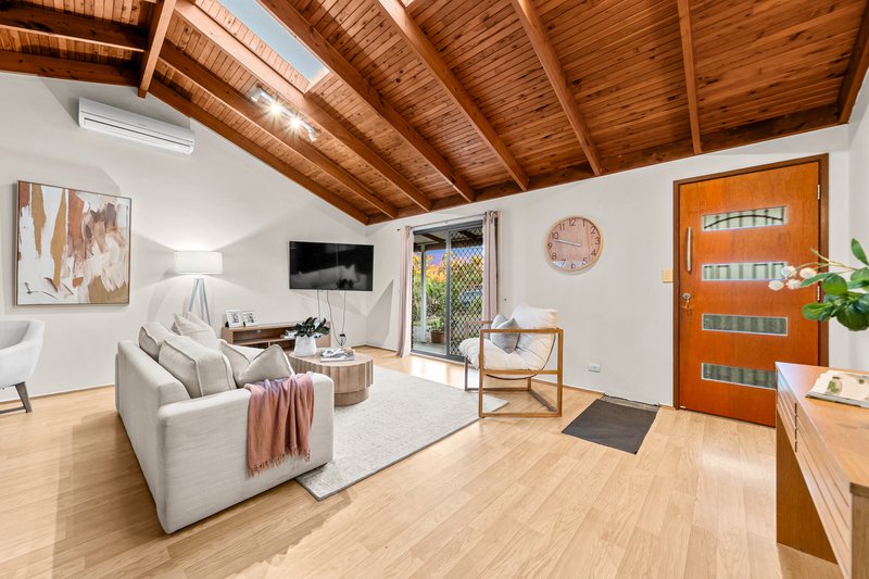 Photo - 7 Pia Court, Rochedale South QLD 4123 - Image 3