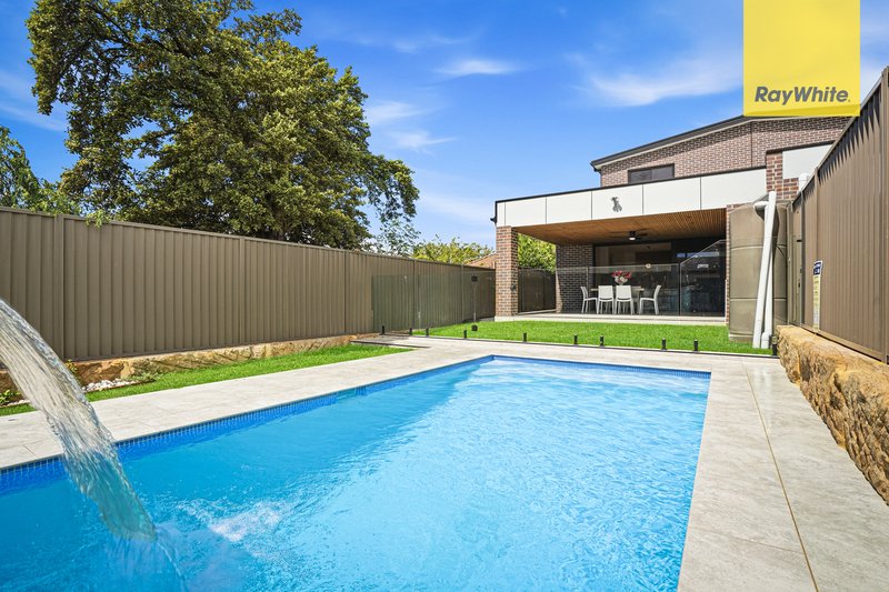 Photo - 7 Pindari Crescent, South Wentworthville NSW 2145 - Image 2