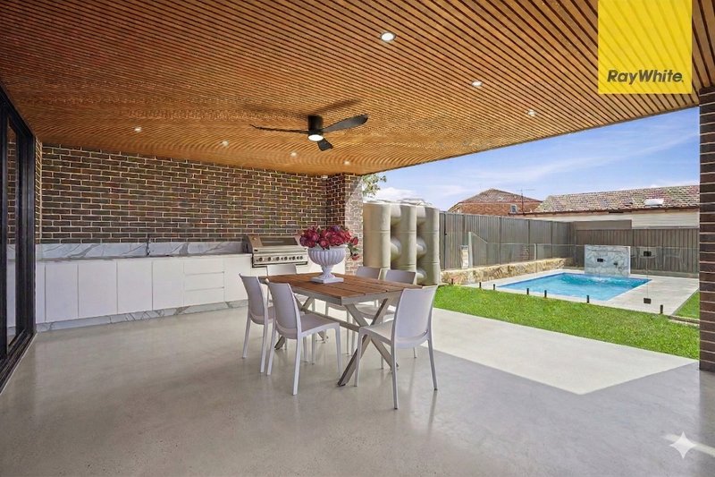 Photo - 7 Pindari Crescent, South Wentworthville NSW 2145 - Image 4