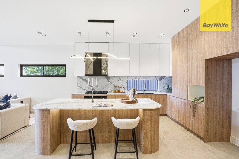 Photo - 7 Pindari Crescent, South Wentworthville NSW 2145 - Image 8