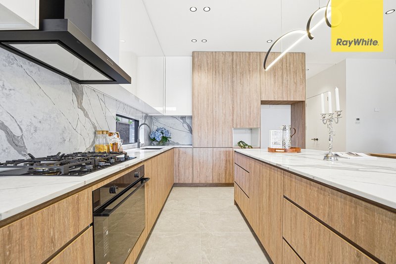 Photo - 7 Pindari Crescent, South Wentworthville NSW 2145 - Image 10