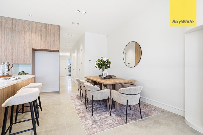 Photo - 7 Pindari Crescent, South Wentworthville NSW 2145 - Image 14