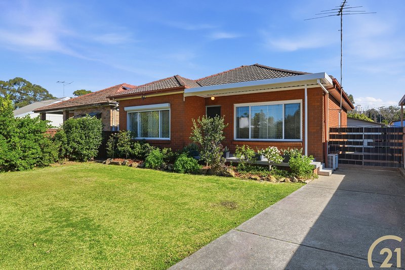 Photo - 7 Pine Road, Yennora NSW 2161 - Image 1