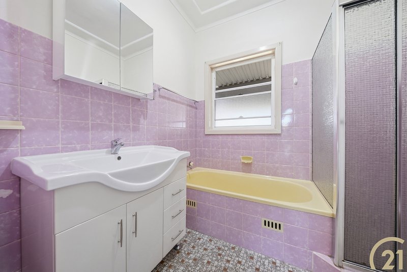 Photo - 7 Pine Road, Yennora NSW 2161 - Image 9