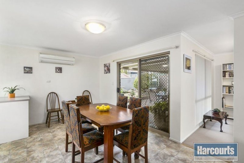 Photo - 7 Pinehurst Grove, Morphett Vale SA 5162 - Image 5