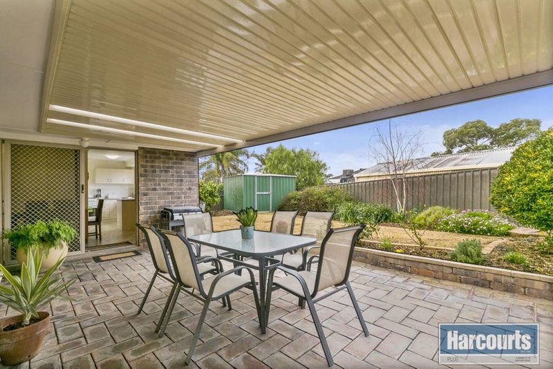 Photo - 7 Pinehurst Grove, Morphett Vale SA 5162 - Image 14