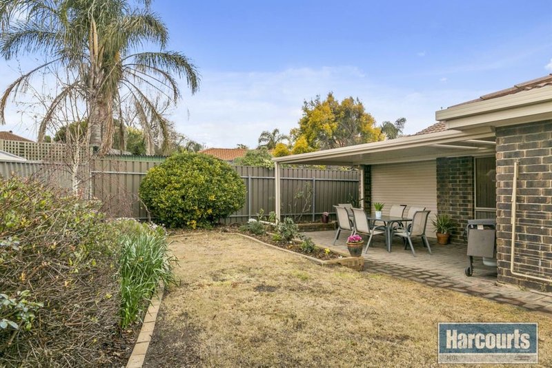 Photo - 7 Pinehurst Grove, Morphett Vale SA 5162 - Image 16