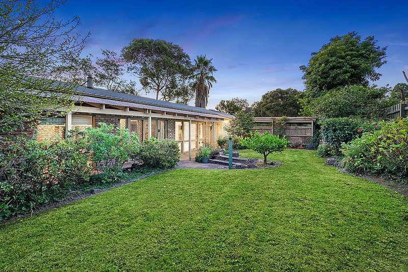 Photo - 7 Pinewood Drive, Wantirna South VIC 3152 - Image 12