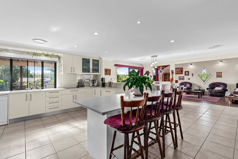 Photo - 7 Poitier Street, Mcdowall QLD 4053 - Image 5