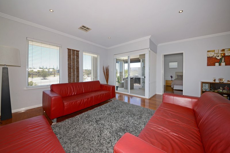 Photo - 7 Portrush Way, Mindarie WA 6030 - Image 21