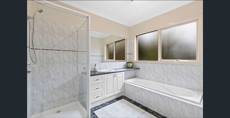 Photo - 7 Pottery Drive, Blackburn North VIC 3130 - Image 8
