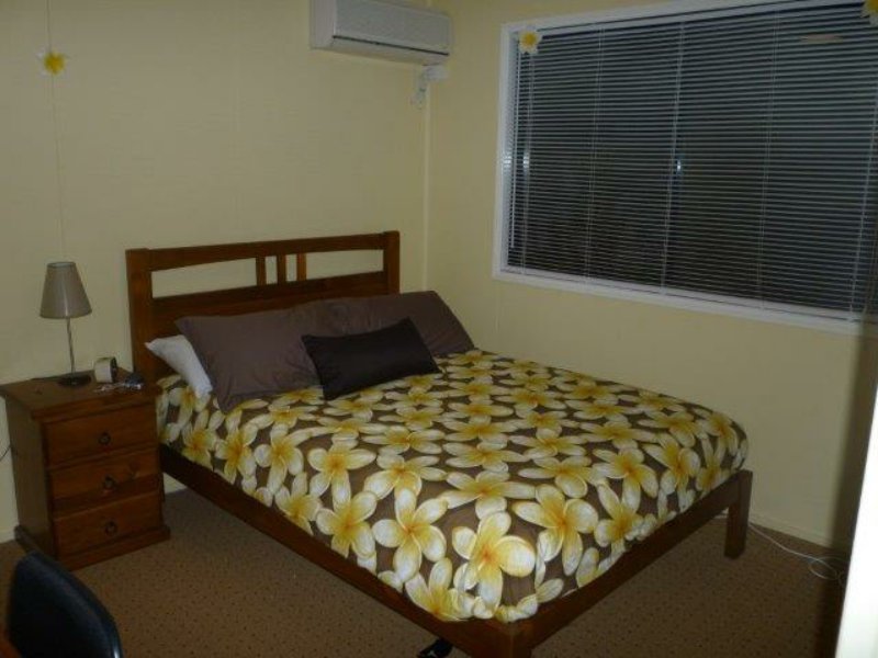 Photo - 7 Powell Street, Roma QLD 4455 - Image 10