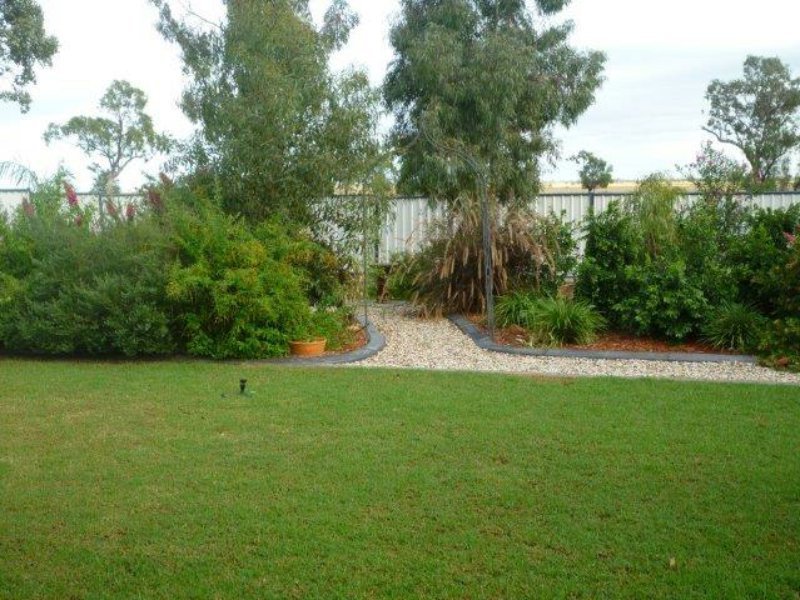 Photo - 7 Powell Street, Roma QLD 4455 - Image 17