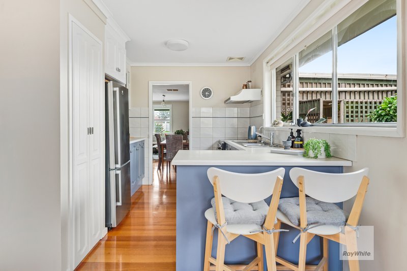 Photo - 7 Power Close, Gladstone Park VIC 3043 - Image 9