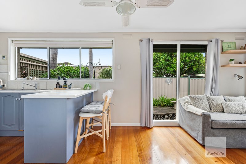 Photo - 7 Power Close, Gladstone Park VIC 3043 - Image 10