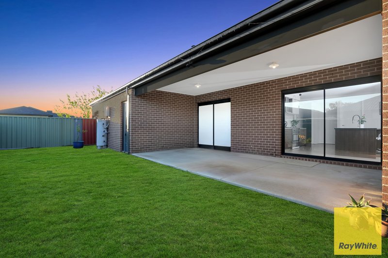 Photo - 7 Pride Grove, Wyndham Vale VIC 3024 - Image 29