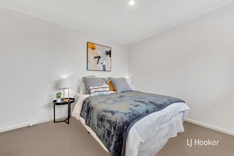 Photo - 7 Pymble Terrace, Truganina VIC 3029 - Image 6