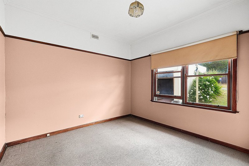 Photo - 7 Queens Crescent, Bacchus Marsh VIC 3340 - Image 5