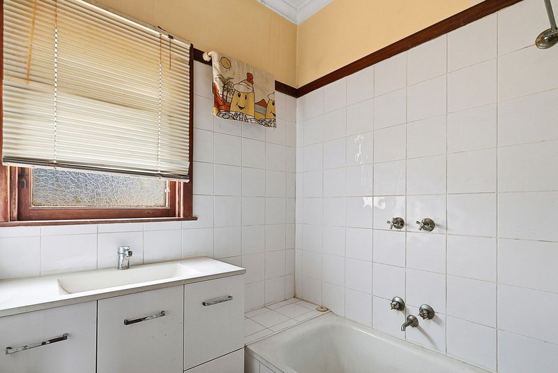 Photo - 7 Queens Crescent, Bacchus Marsh VIC 3340 - Image 6