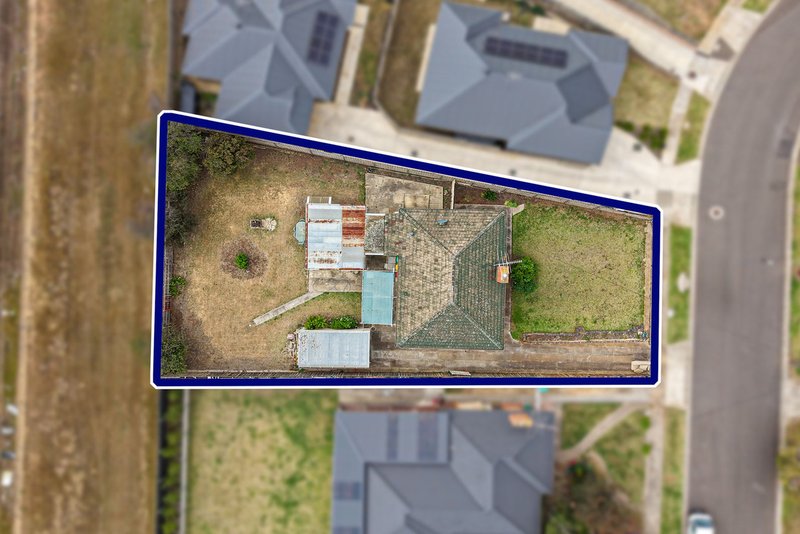 Photo - 7 Queens Crescent, Bacchus Marsh VIC 3340 - Image 11