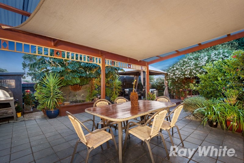 Photo - 7 Quist Court, Mill Park VIC 3082 - Image 8