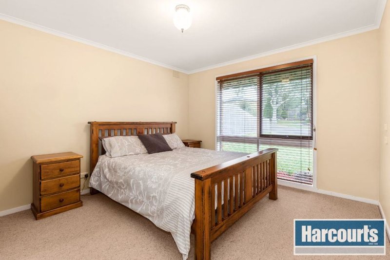 Photo - 7 Quixley Grove, Wantirna VIC 3152 - Image 6