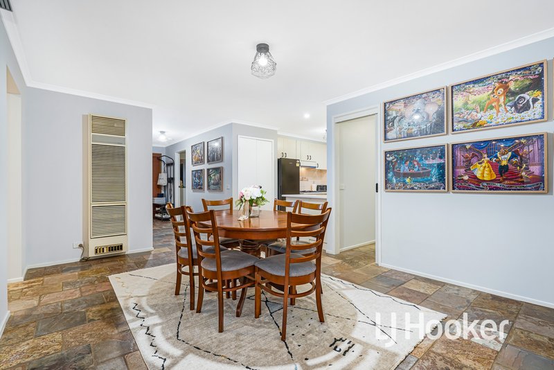 Photo - 7 Rae Court, Pakenham VIC 3810 - Image 5