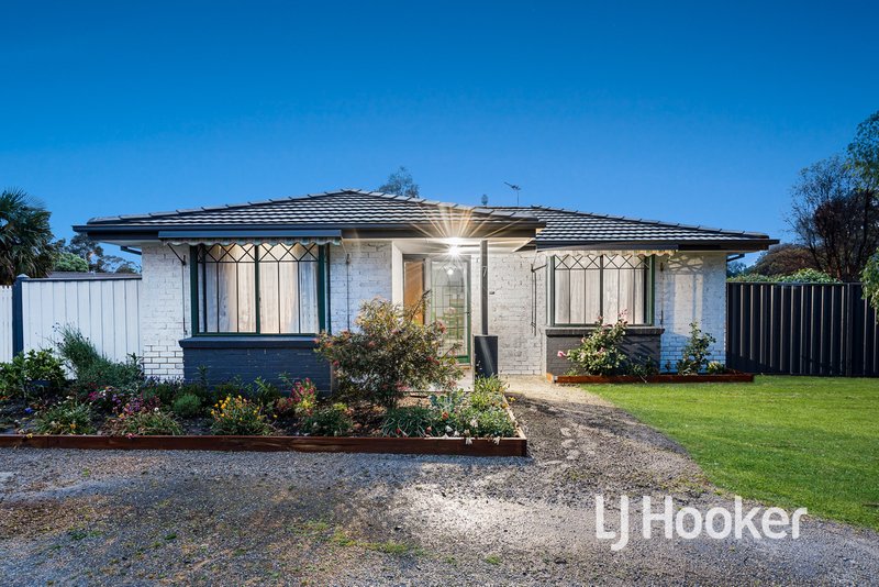 Photo - 7 Rae Court, Pakenham VIC 3810 - Image 17