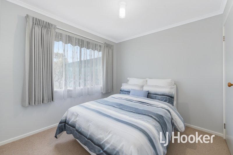 Photo - 7 Rae Court, Pakenham VIC 3810 - Image 13