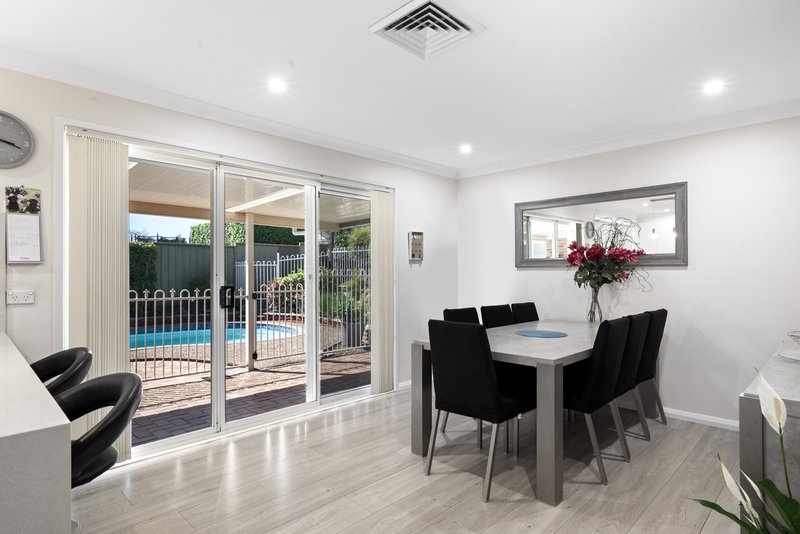 Photo - 7 Rainbow Close, Glenmore Park NSW 2745 - Image 7