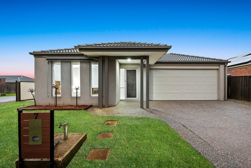 7 Ramel Way, Pakenham VIC 3810