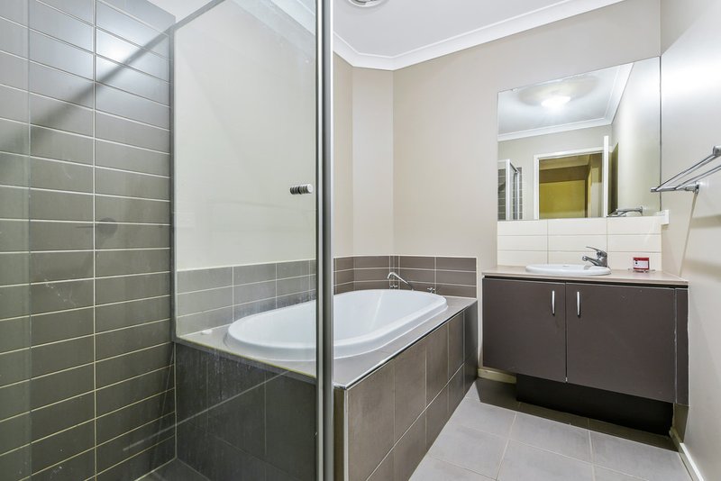 Photo - 7 Ramel Way, Pakenham VIC 3810 - Image 14