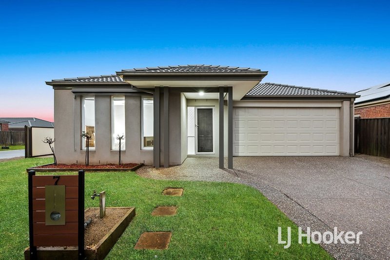 7 Ramel Way, Pakenham VIC 3810